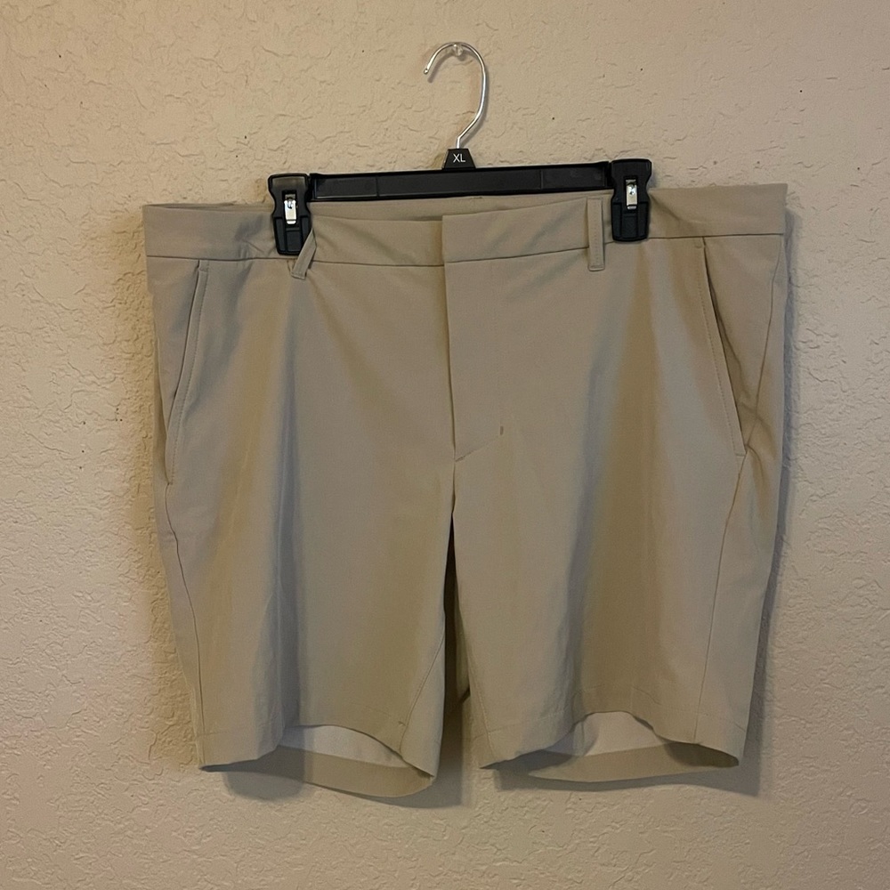 air in motion khaki shorts